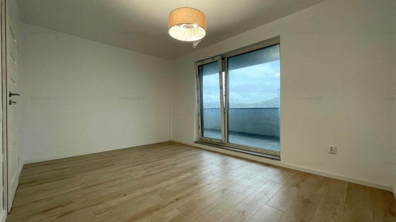 Vanzare 2 camere ultrafinisat + terasa 25mp