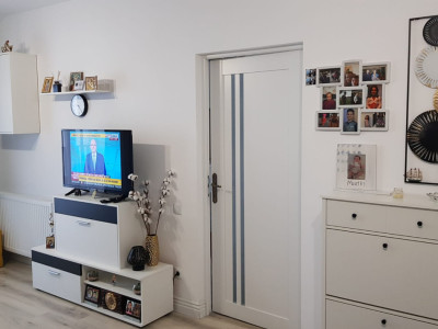 Apartament, zona străzii Eroilor, Floresti