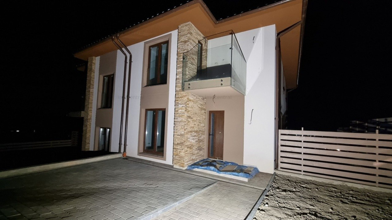 Casa moderna, cu gradina si loc de parcare in Dezmir