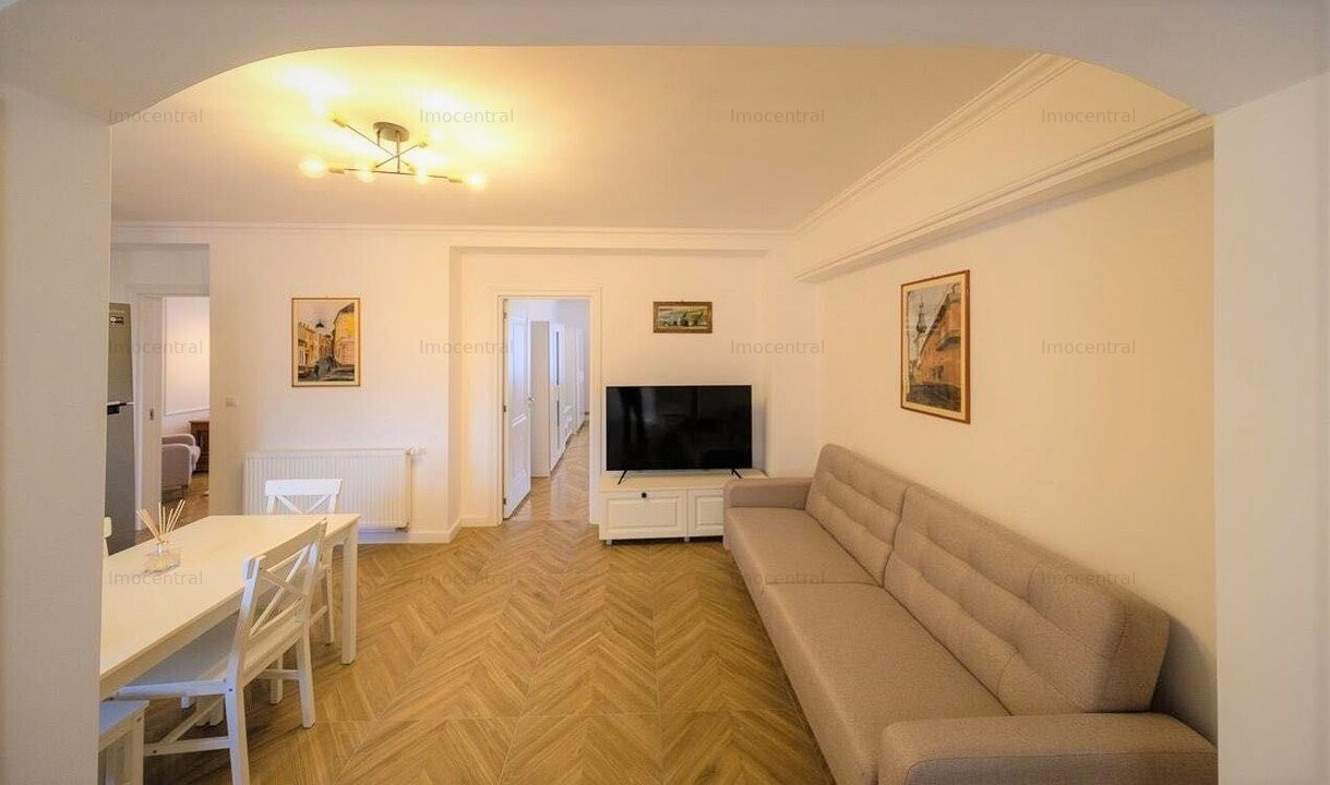 Prima închiriere apartament  3 camere - SUPERFINISAT