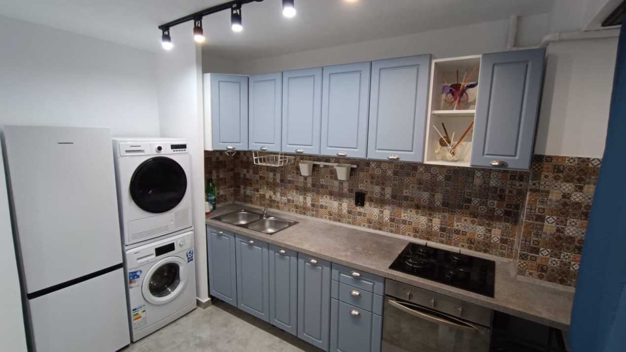 Apartament decomandat, 2 camere, zona FSEGA, Iulius Mall