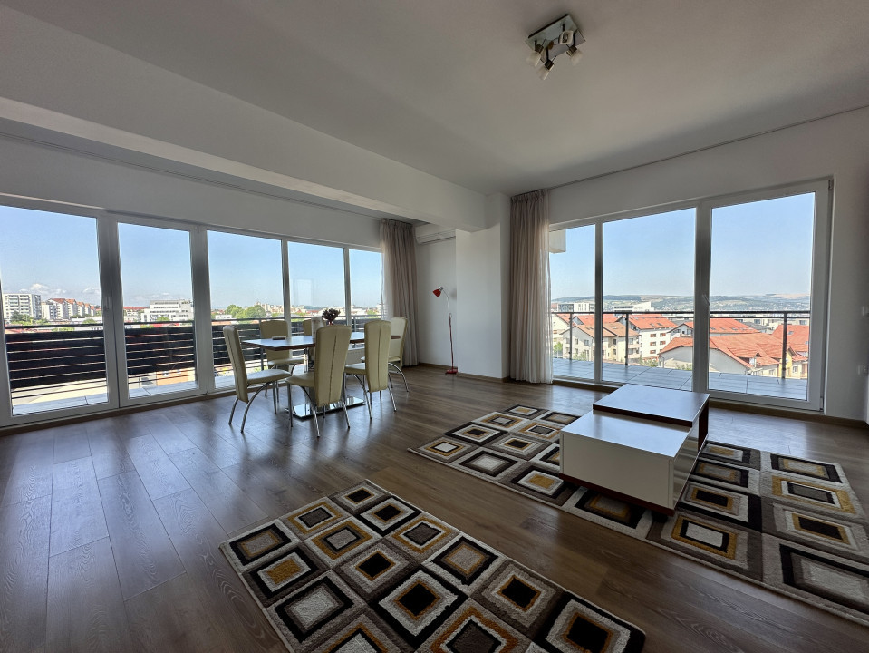 Apartament de 3 camere, panoramă superbă si terasa de 59mp