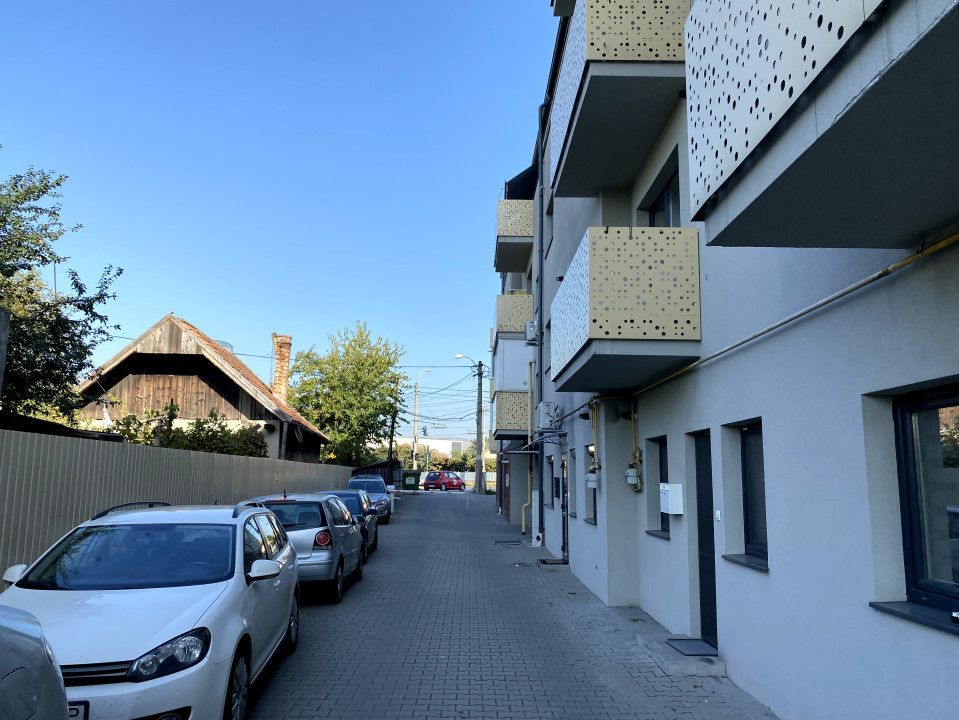 OPORTUNITATE Vanzare apart. modern 2 camere decomandate - Zona Ambient