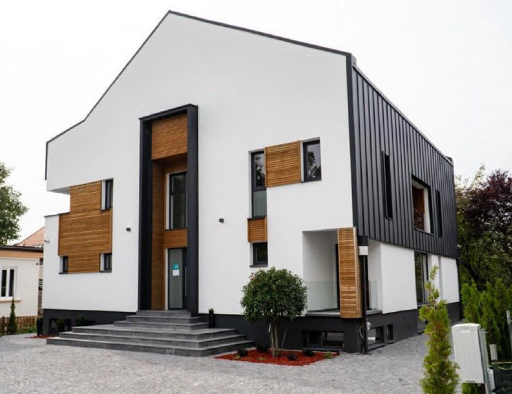 Birou ultrafinisat, curte privată și 3 locuri de parcare