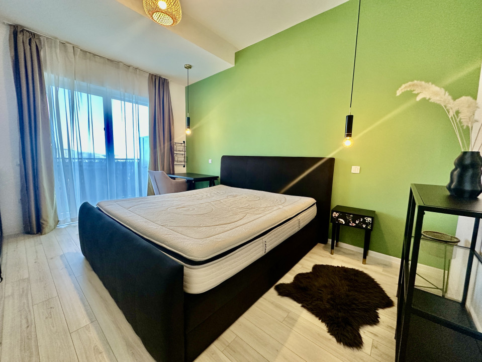 Apartament spațios, priveliște superba, zona Grand Hotel Italia