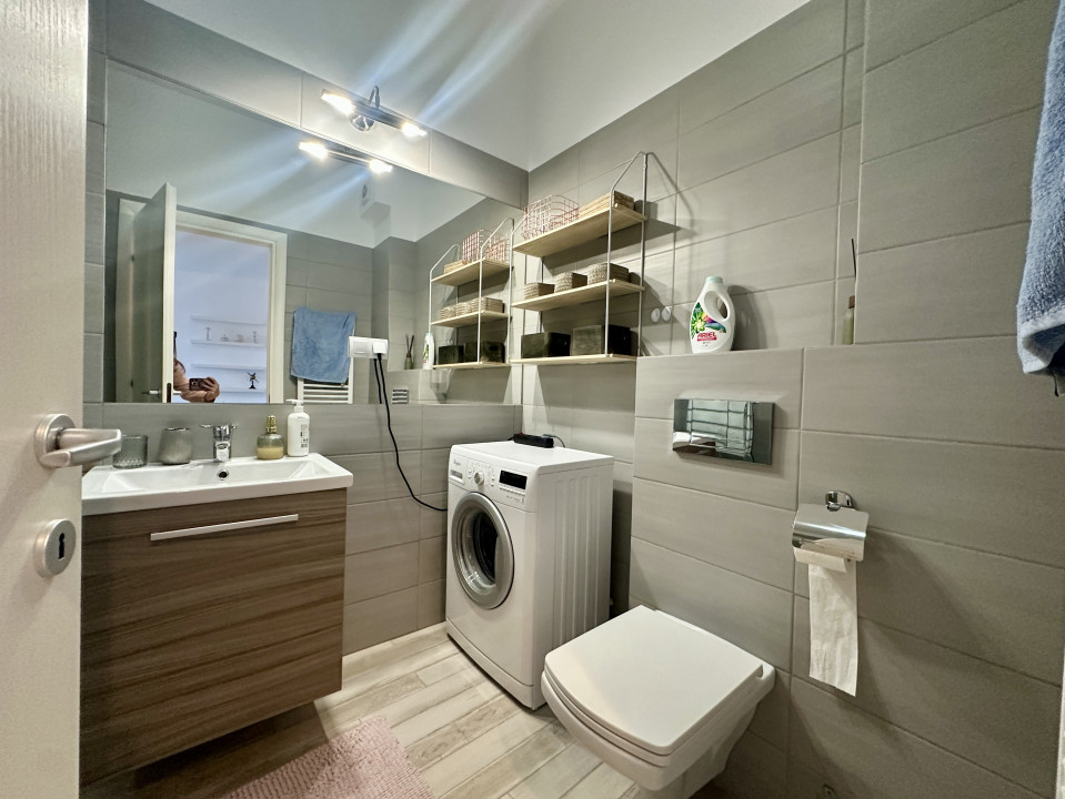 Apartament spațios, priveliște superba, zona Grand Hotel Italia
