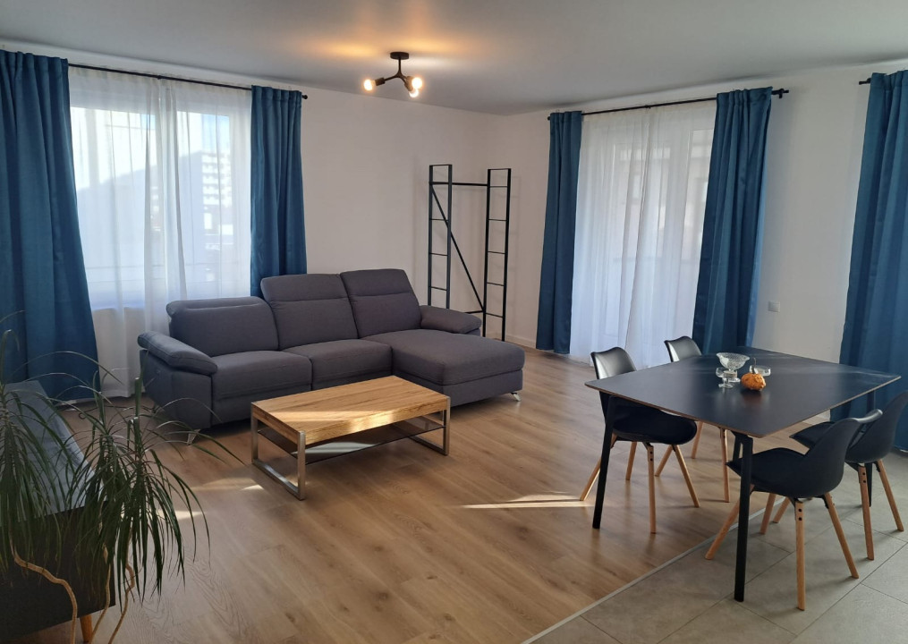 Apartament spațios, 3 camere, parcare inclusă, Europa