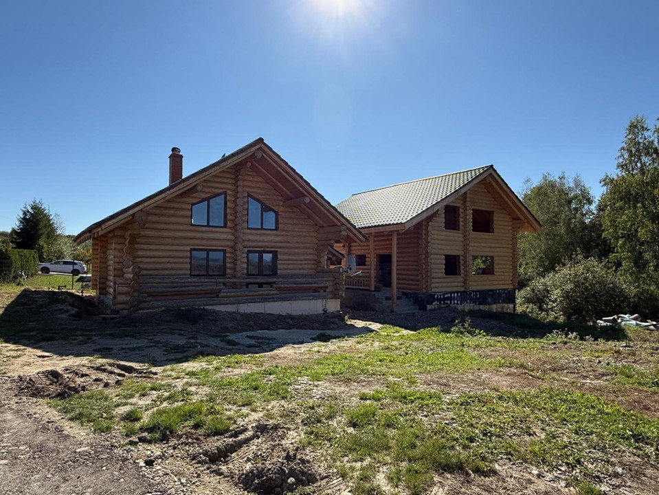 2 cabane de buștean, teren generos, moderne, Bălcești, Cluj
