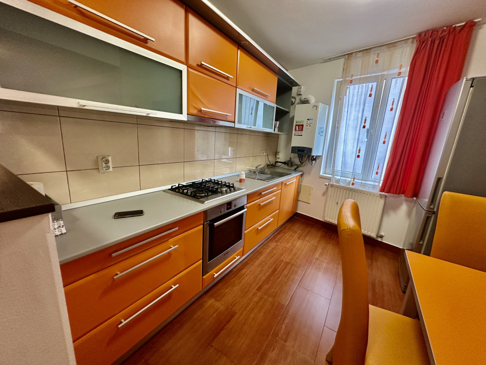 Apartament 2 camere mobilat – balcon 14 mp, boxă, lângă Grand Hotel Italia