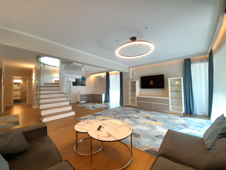 Apartament 3 camere mansardă – 55 mp, ultracentral, lângă Facultatea de Drept