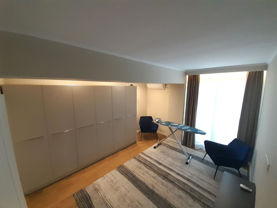 Apartament 3 camere mansardă – 55 mp, ultracentral, lângă Facultatea de Drept