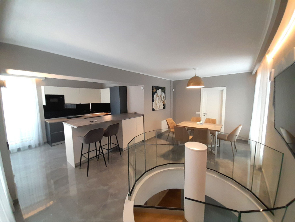 Apartament 3 camere mansardă – 55 mp, ultracentral, lângă Facultatea de Drept