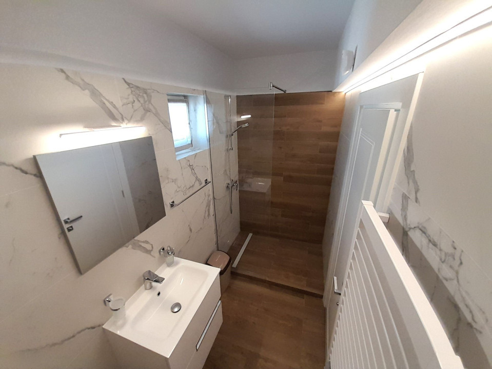 Apartament 3 camere mansardă – 55 mp, ultracentral, lângă Facultatea de Drept