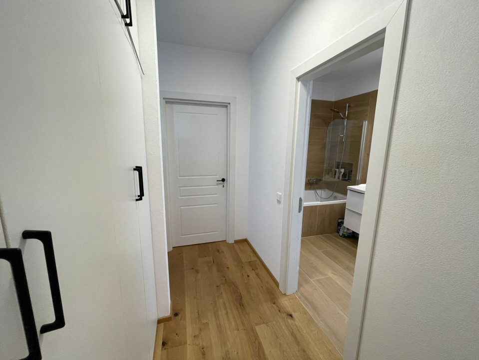 Apartament 4 camere, garaj și loc de joacă în curte privată