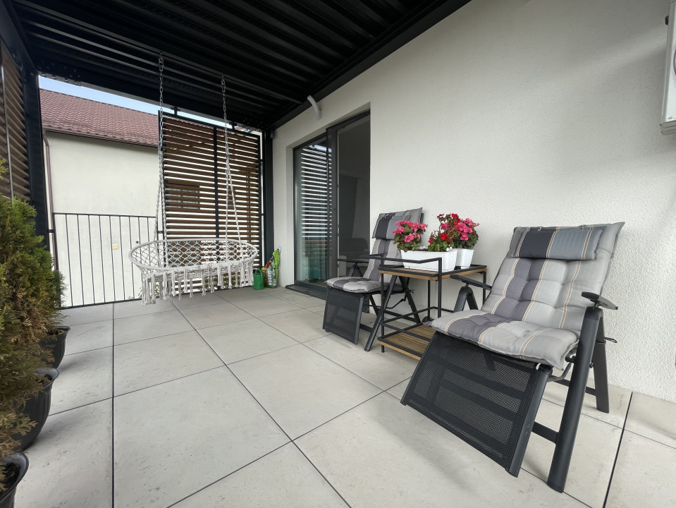 Apartament 4 camere, garaj și loc de joacă în curte privată