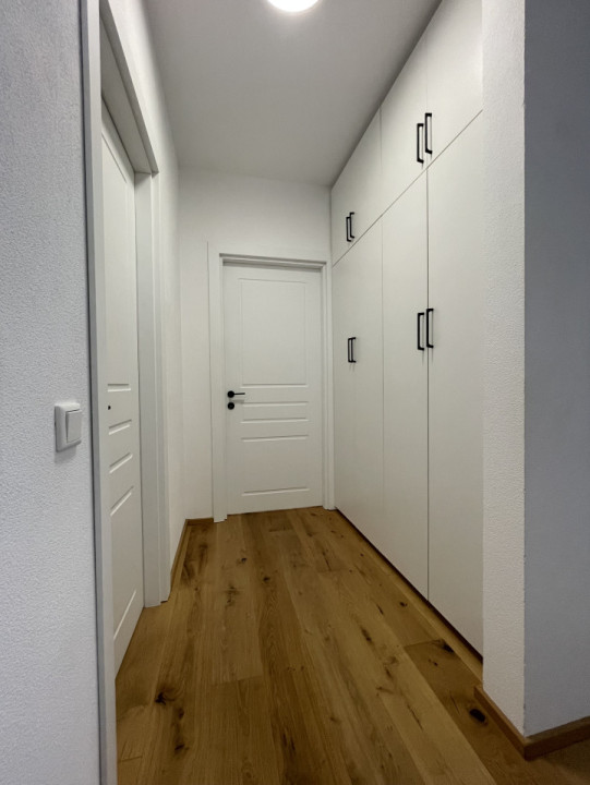 Apartament 4 camere, garaj și loc de joacă în curte privată