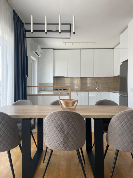 Apartament de lux, modern și spațios, 3 camere și terasă de 100mp, Buna Ziua