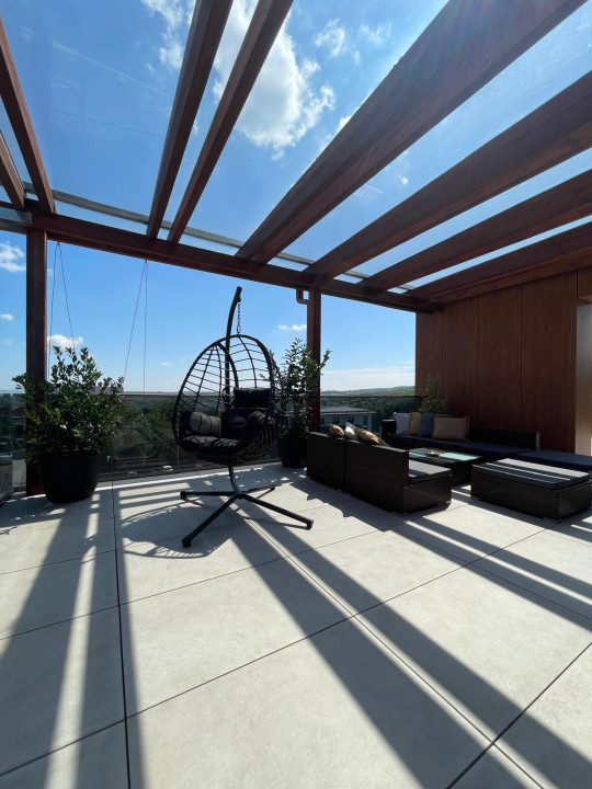 Apartament de lux, modern și spațios, 3 camere și terasă de 100mp, Buna Ziua