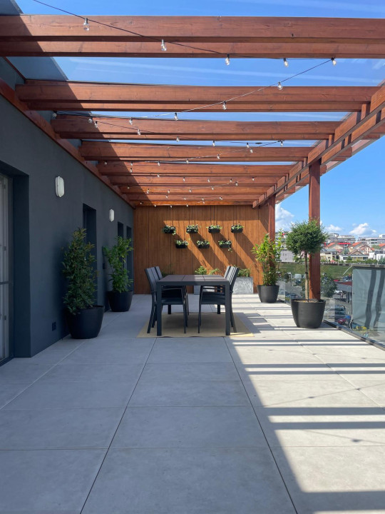 Apartament de lux, modern și spațios, 3 camere și terasă de 100mp, Buna Ziua