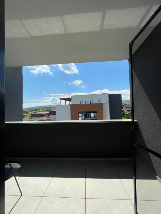 Apartament de lux, modern și spațios, 3 camere și terasă de 100mp, Buna Ziua