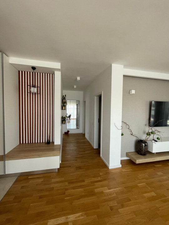 Apartament de lux, modern și spațios, 3 camere și terasă de 100mp, Buna Ziua