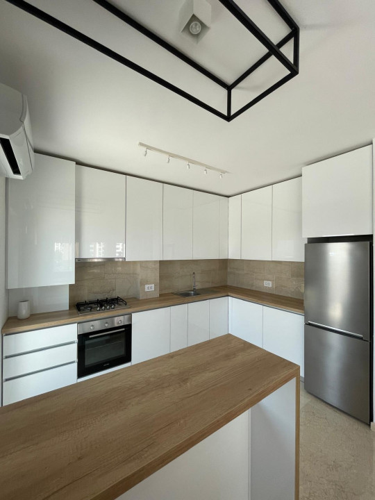 Apartament de lux, modern și spațios, 3 camere și terasă de 100mp, Buna Ziua