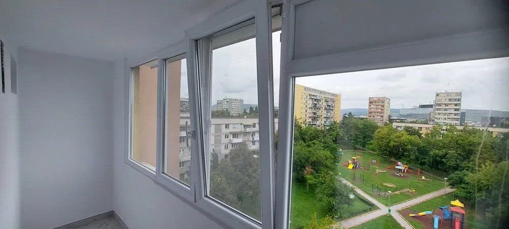 Apartament cu 2 camere decomandate, ideal pentru studenți, zona FSEGA, Iulius 