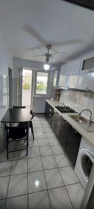 Apartament cu 2 camere decomandate, ideal pentru studenți, zona FSEGA, Iulius 