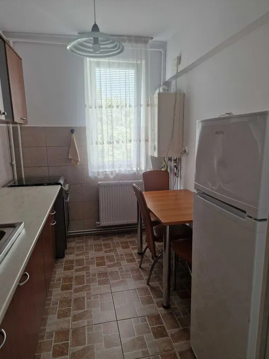 Apartament 2 camere zona piața Hermès de închiriat