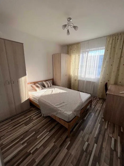 Apartament luminos, cu priveliște, 3 camere, Între Lacuri