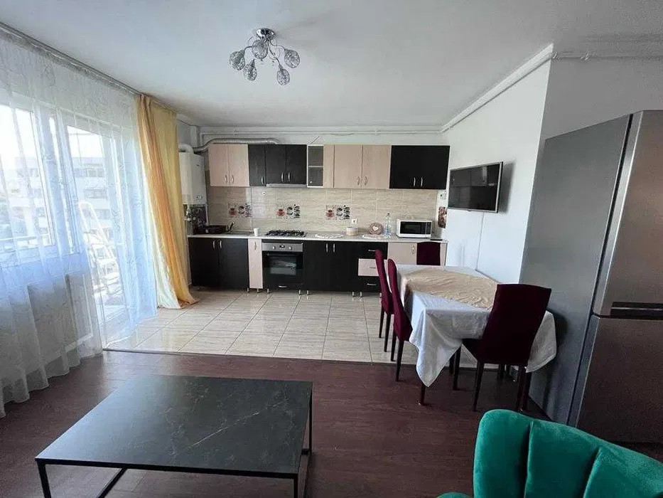 Apartament luminos, cu priveliște, 3 camere, Între Lacuri
