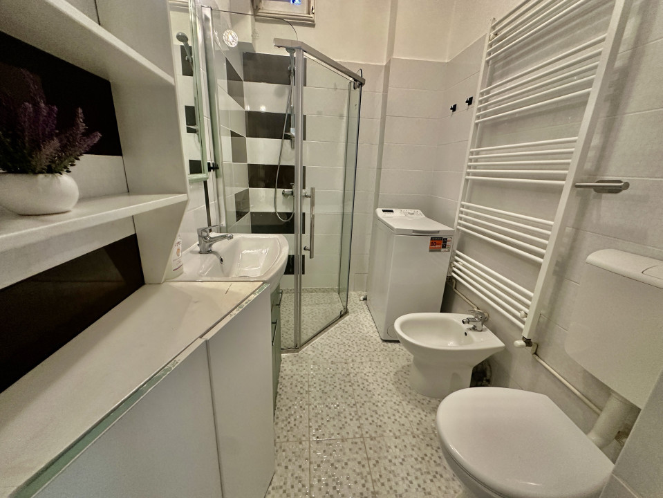 NOU! Apartament 2 camere, parter + pivniță, curte comună – str. Traian