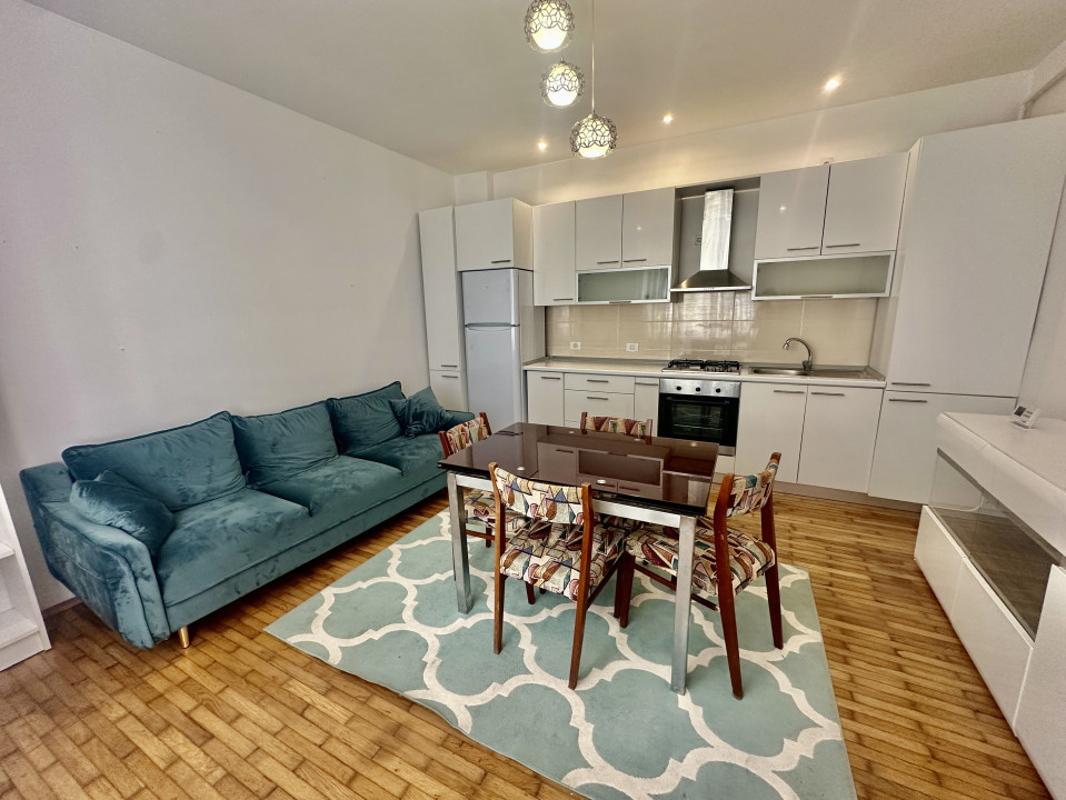 NOU! Apartament 2 camere, parter + pivniță, curte comună – str. Traian