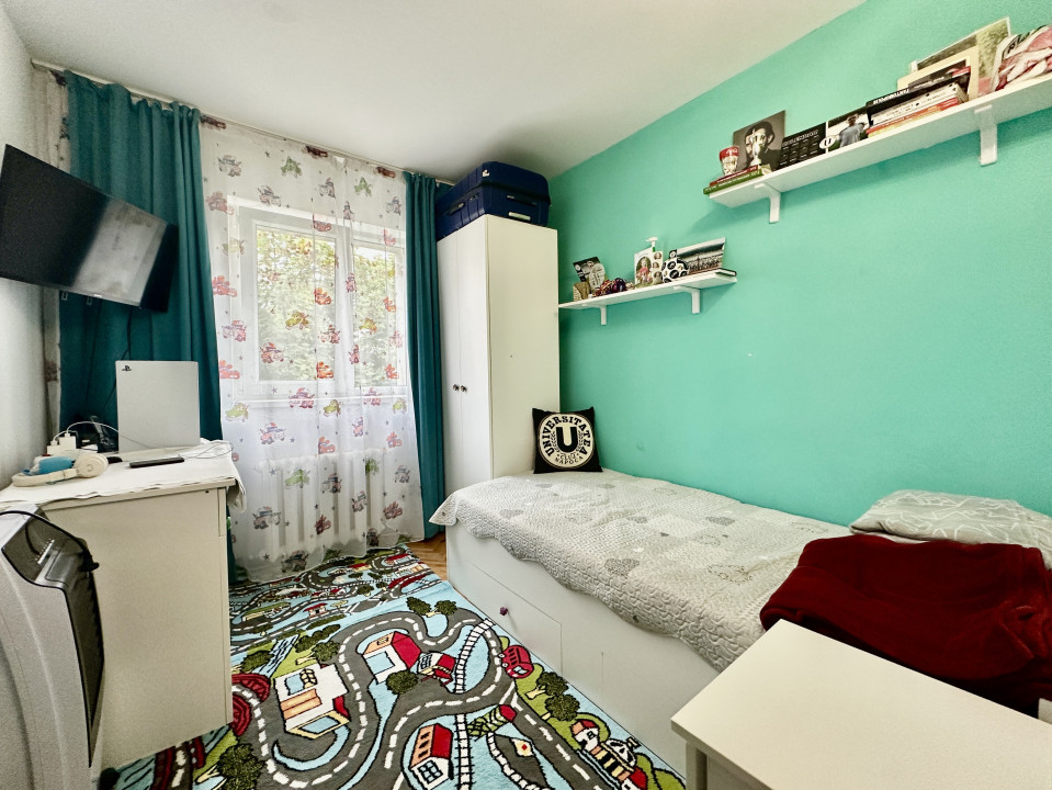 Apartament luminos cu 3 camere, decomandat, aproape de școli – 165.000 €