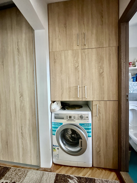 Apartament luminos cu 3 camere, decomandat, aproape de școli – 165.000 €