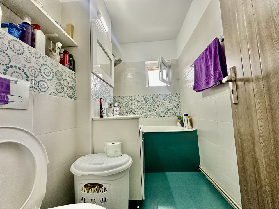 Apartament luminos cu 3 camere, decomandat, aproape de școli – 165.000 €