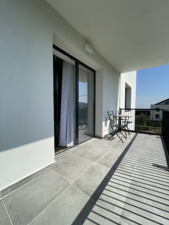 Prima închiriere 3 camere pe Alecu Russo