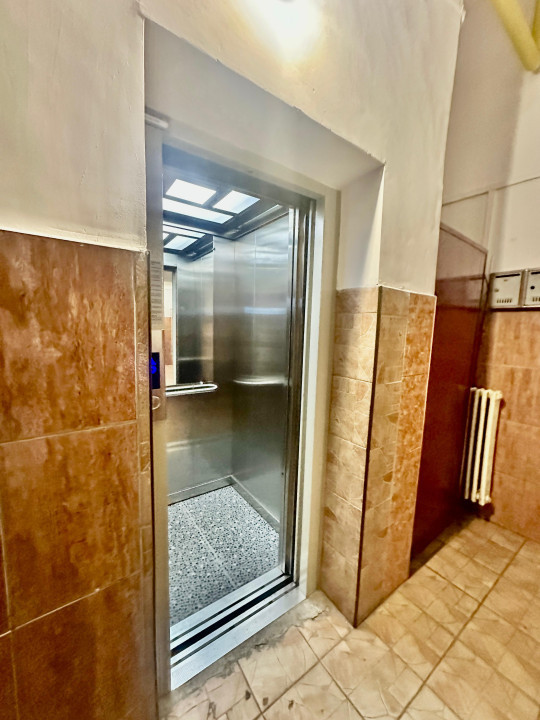 Apartament 2 camere, 51 mp + balcon, etaj 12, priveliște superbă – 155.500 €