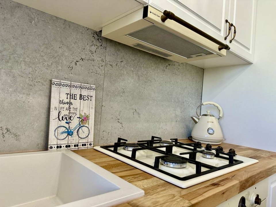 Apartament 3 camere – 78 mp – Brâncuși – renovat complet – 800 €/lună