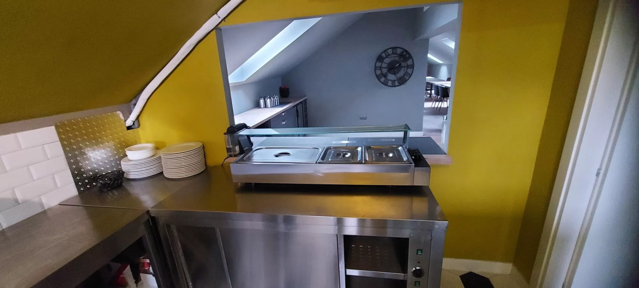 Spațiu generos 250 mp – mansardă, ideal birouri / activități educaționale