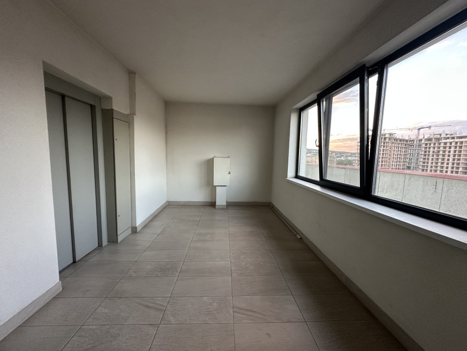 Garsoniera modernă cu bucătărie separată zona Fabricii