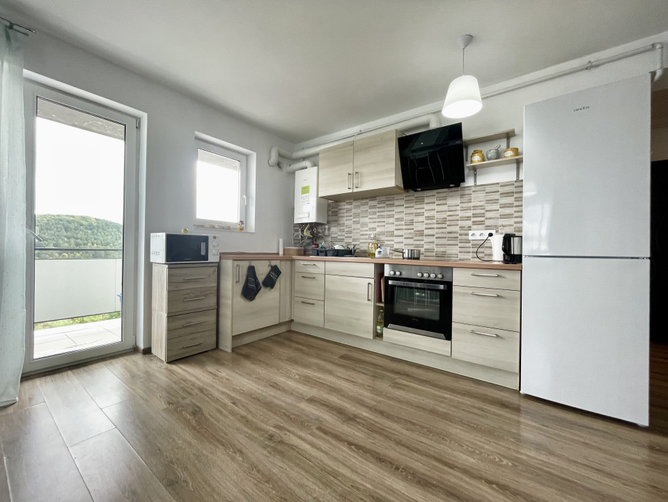 Comision 0%! 3 camere, 2 băi, balcon 12mp, lift și parcare