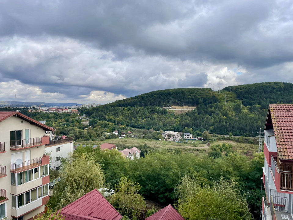 Comision 0%! 3 camere, 2 băi, balcon 12mp, lift și parcare