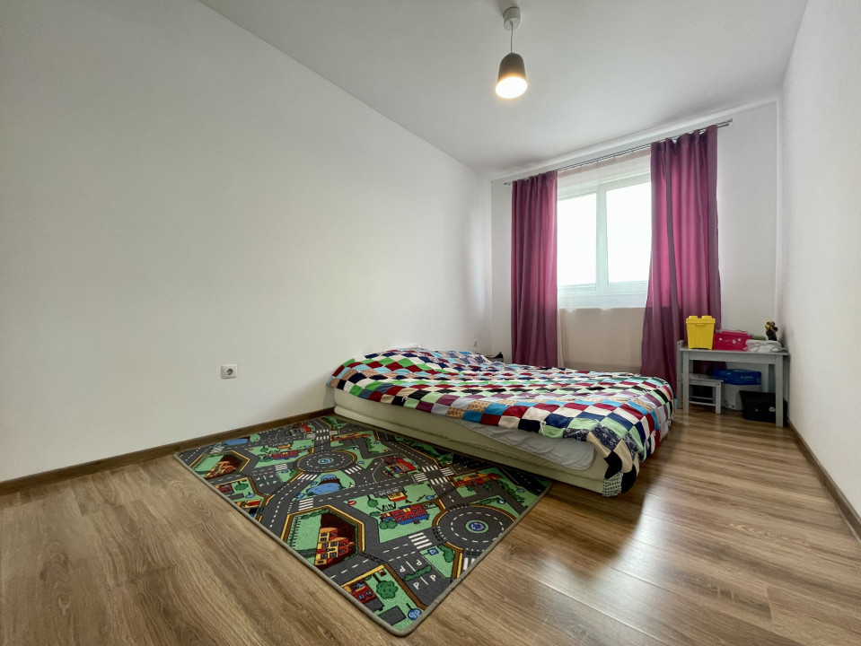 Comision 0%! 3 camere, 2 băi, balcon 12mp, lift și parcare