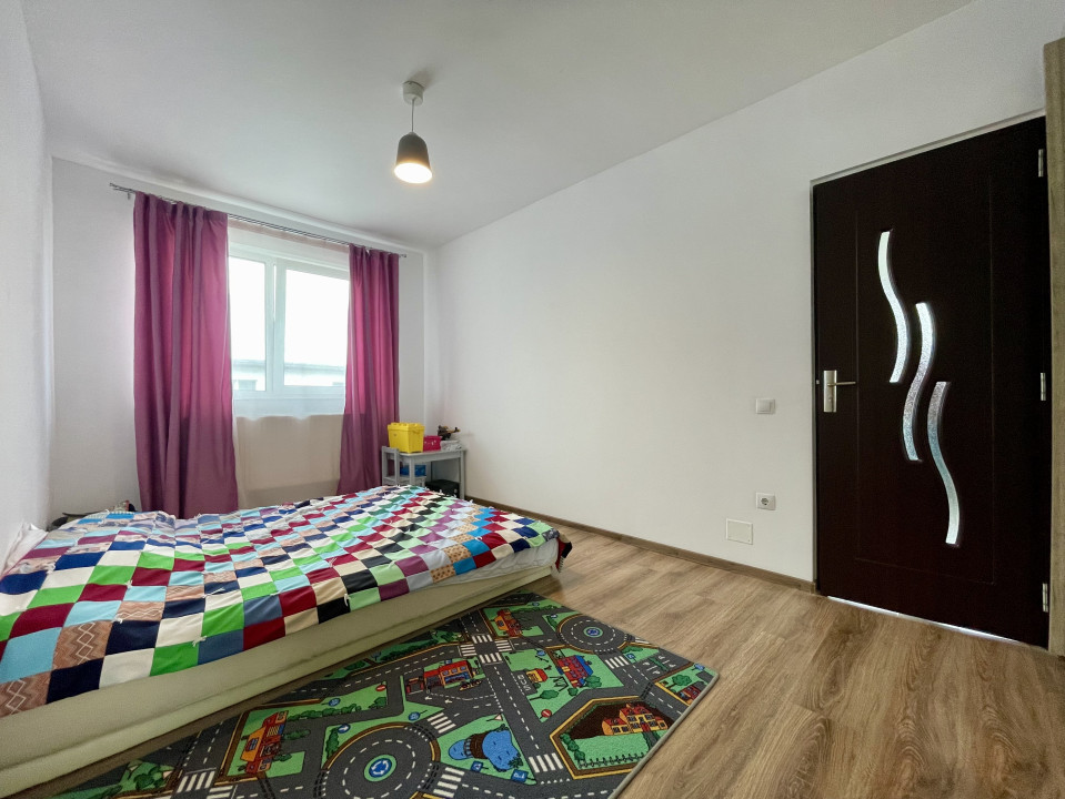 Comision 0%! 3 camere, 2 băi, balcon 12mp, lift și parcare