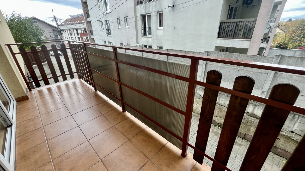 Apartament 3 camere la prima închiriere, proaspăt renovat în Zorilor