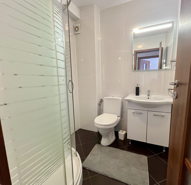 Apartament 3 camere la prima închiriere, proaspăt renovat în Zorilor