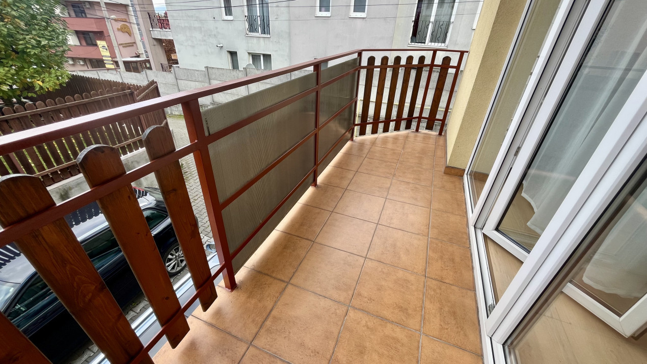 Apartament 3 camere la prima închiriere, proaspăt renovat în Zorilor