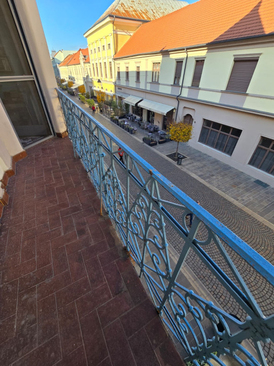 Bijuterie Art Nouveau în inima Oradiei – apartament ultracentral pe Str. Vasile 