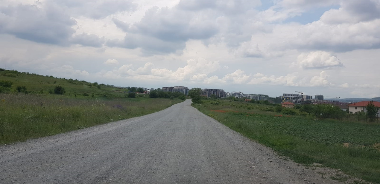 Teren in Sopor, la strada principala, de inchiriat